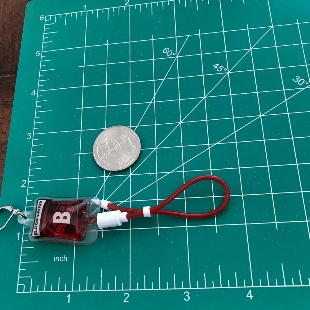 🆕 Blood Bag Type B and Bloody Knife - Picture 4 of 4